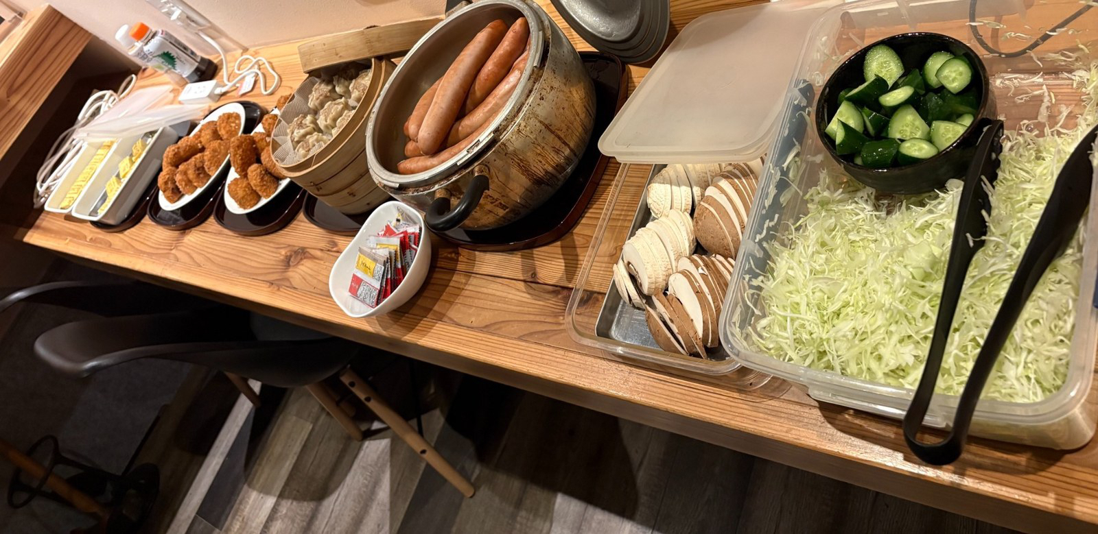 HOSTEL Co-EDO 一棟貸切プランの夕食