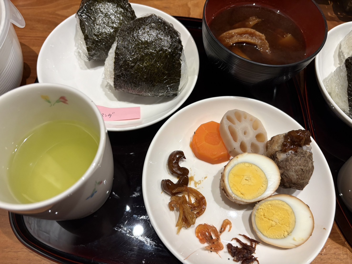 おむすびを握る体験